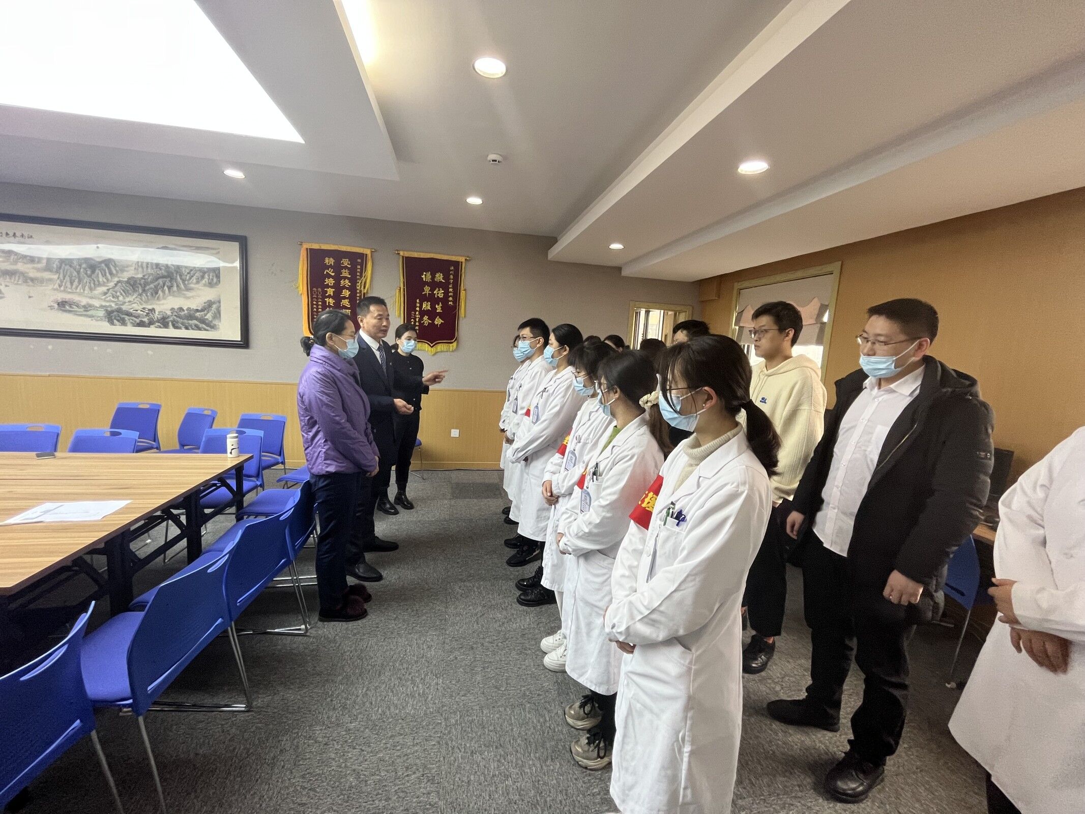 規(guī)培生消防演習(xí)1.jpg 規(guī)培生消防演習(xí)1.jpg